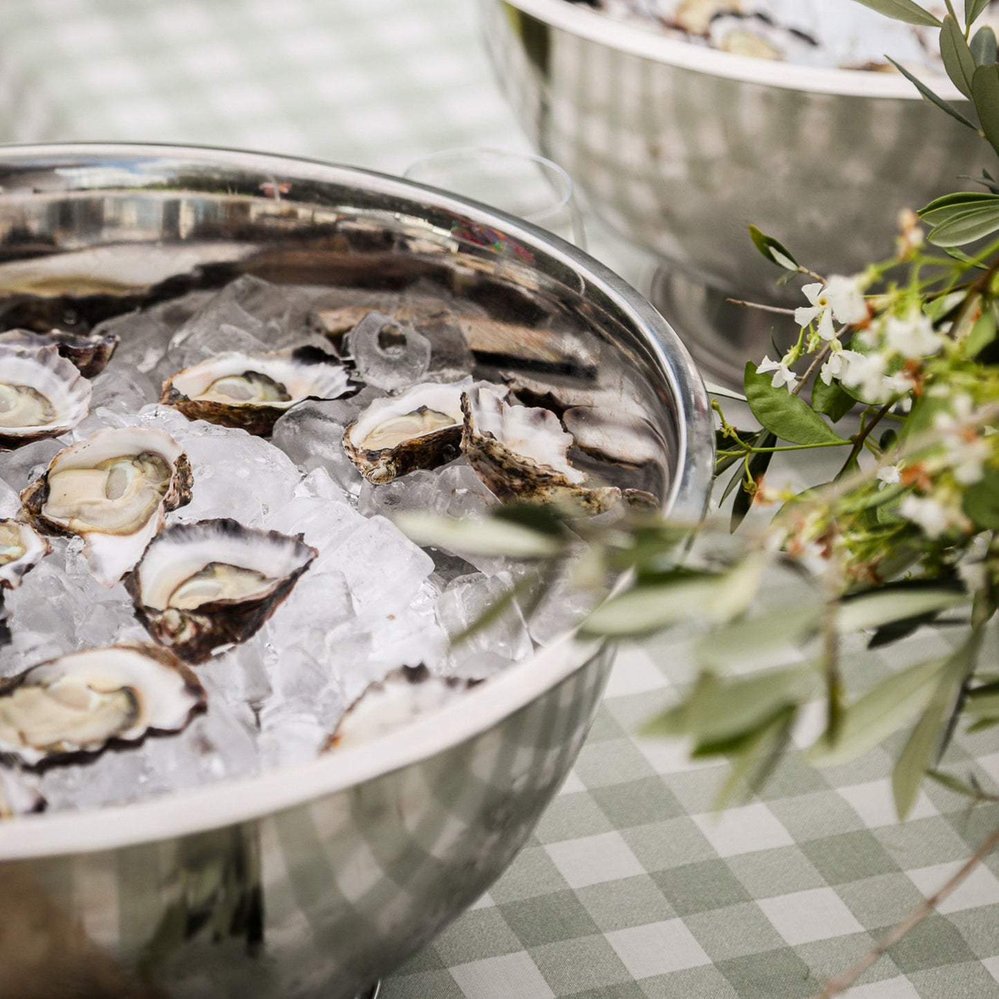 Serving of 6 Oysters - Valentine's Day Cinema Under the Stars